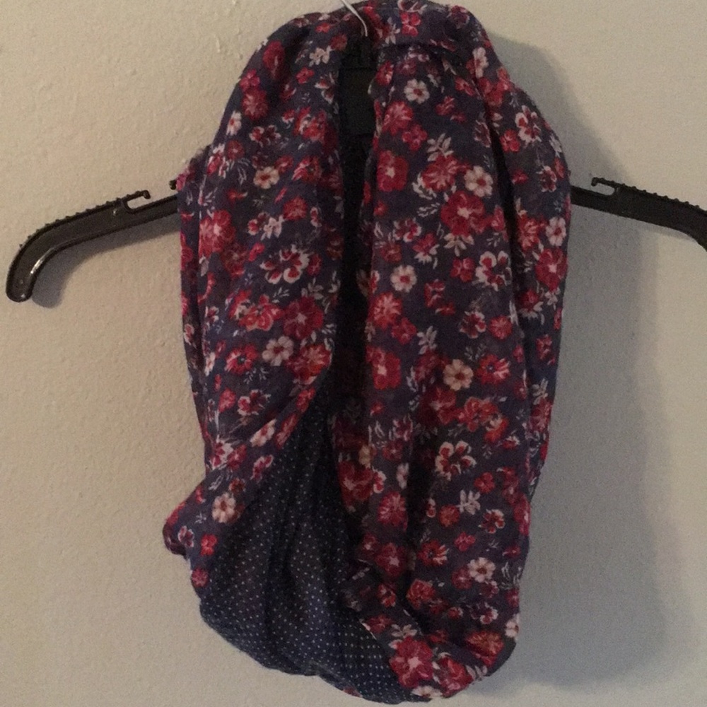 Infinity scarf